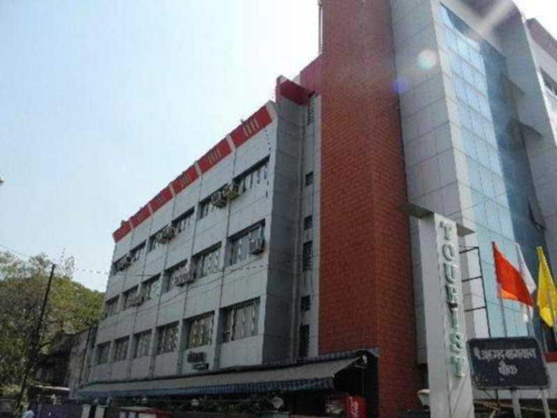 Hotel Tourist International 푸네 외부 사진